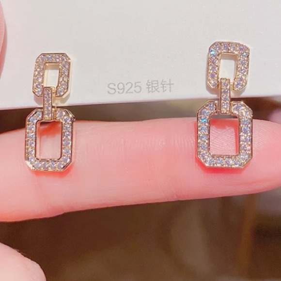 Jewelry - New diamond 18k gold plated new earrings